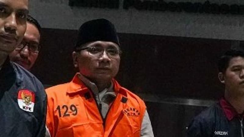 Geger! Pakai Rompi Oranye, Mantan Menag Gus Yaqut Resmi Dijebloskan ke Tahanan KPK Terkait Skandal Kuota Haji
